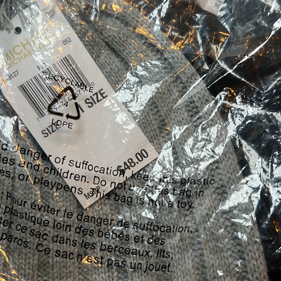 Michael Kors Grey beanie - Picture 2 of 4